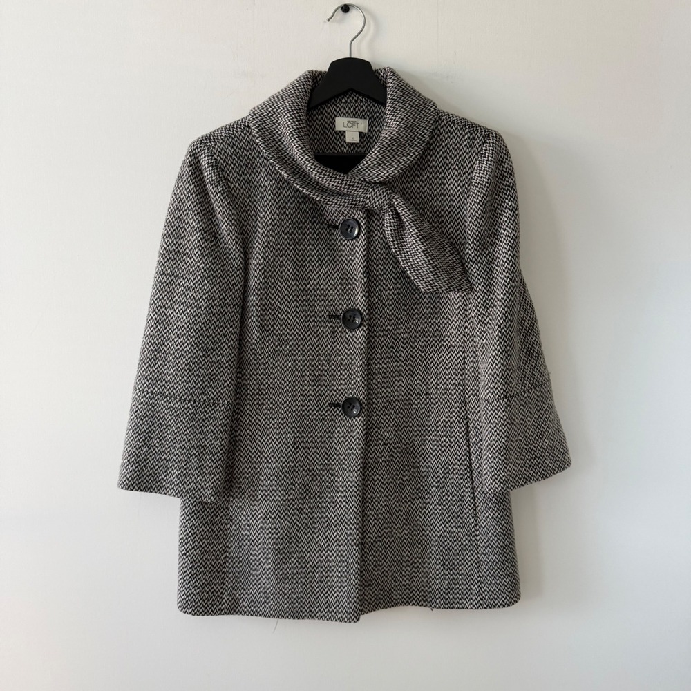 Ann Taylor LOFT Black White Herringbone Tie Neck Button Up Coat Womens Size 10